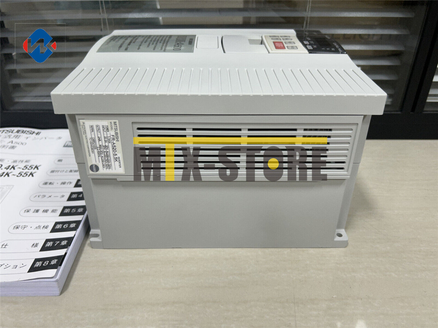 new 1PCS Mitsubishi FR-A520-5.5K Frequency changer - MITSUBISHI