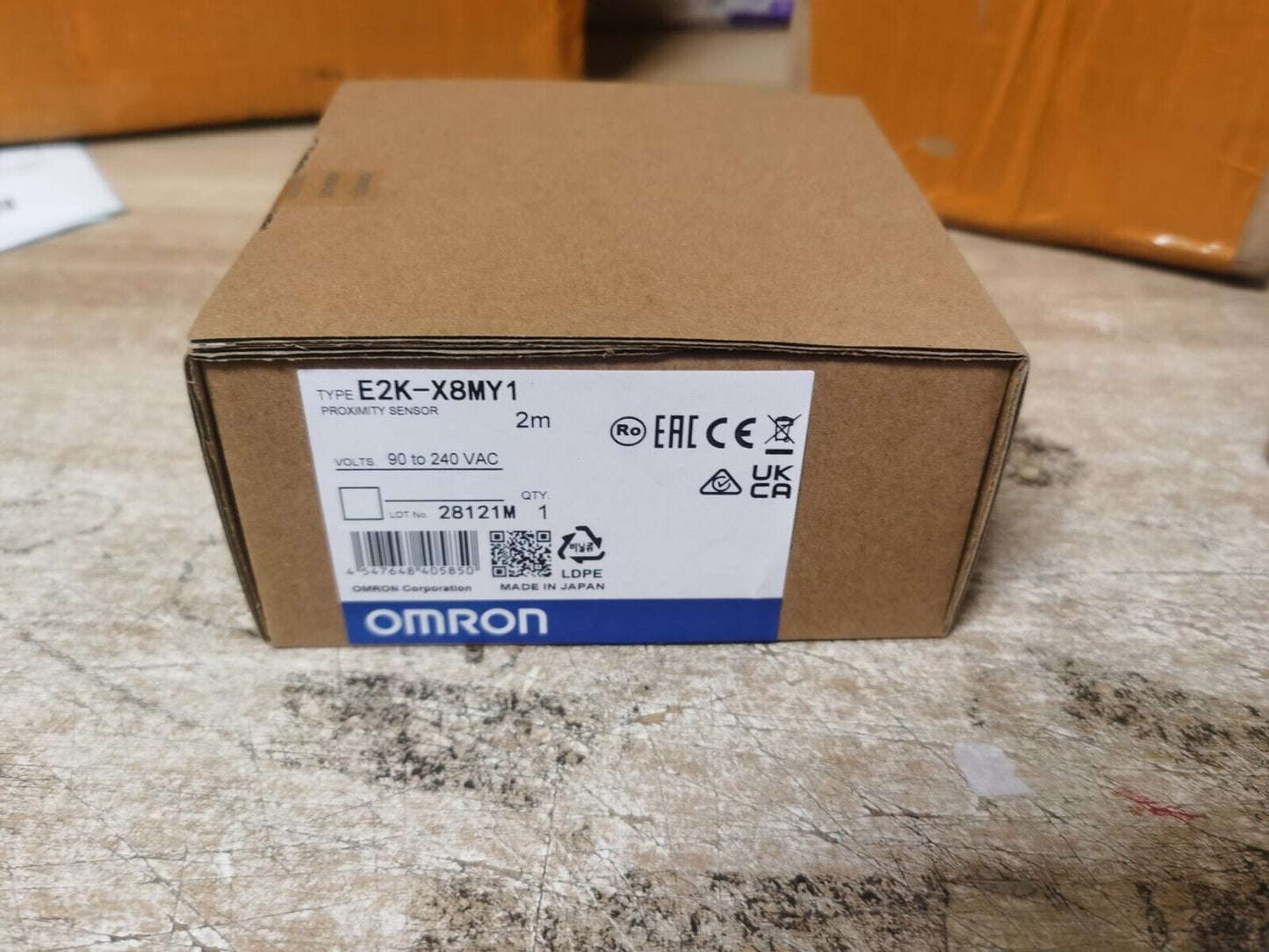 1PC  Omron E2K-X8MY1 E2KX8MY1 Proximity Switch In Box Free Ship
