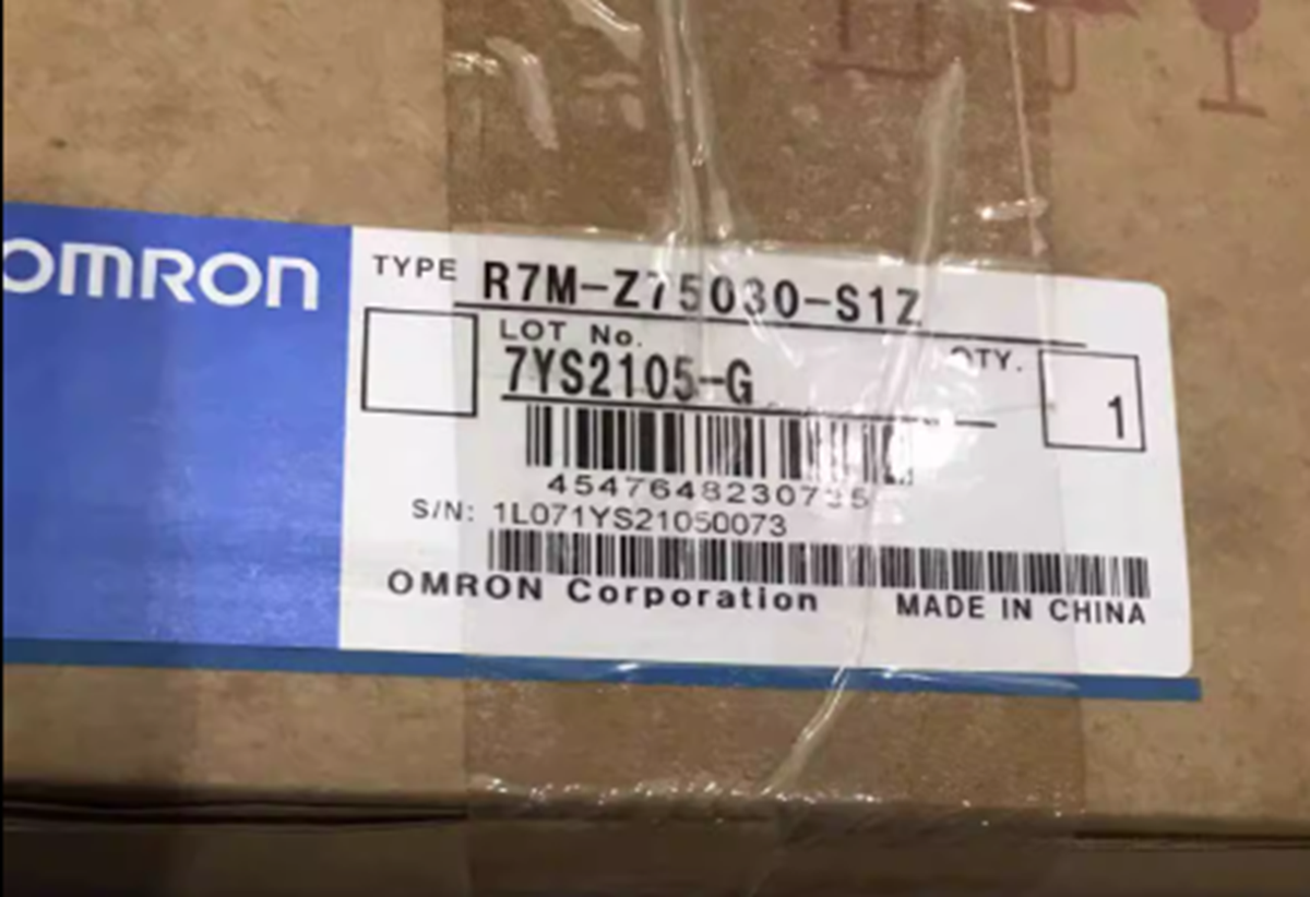 OMRON R7M-Z75030-S1Z Servo Motor - OMRON