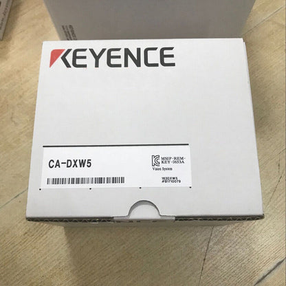 ONE KEYENCE Coaxial Light Source DXW5 - KEYENCE