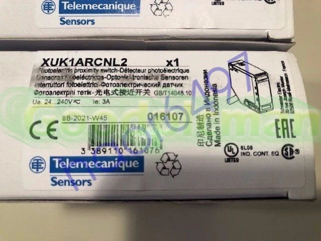 XUK1ARCNL2 Photoelectric Switch Sensor