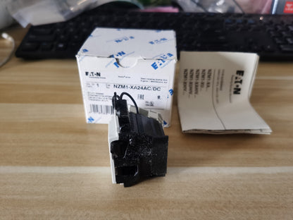 1PCS Eaton Moeller NZM1-XA24AC/DC Shunt Release In Box