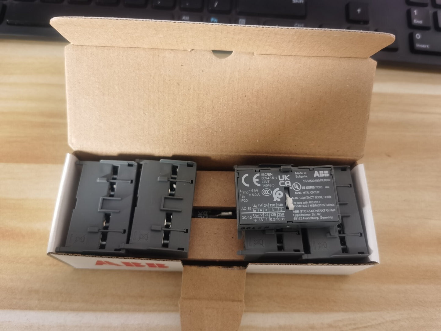 10PCS/1Box  ABB HKF1-20 1SAM201901R1002 Auxiliary Contacts 2NO