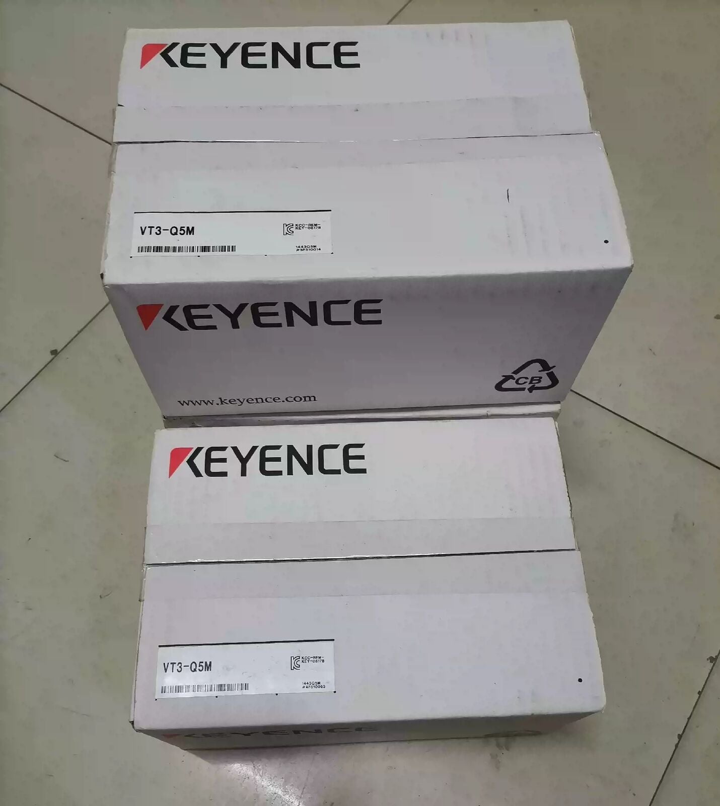 KEYENCE VT3-Q5M Touch Screen - KEYENCE