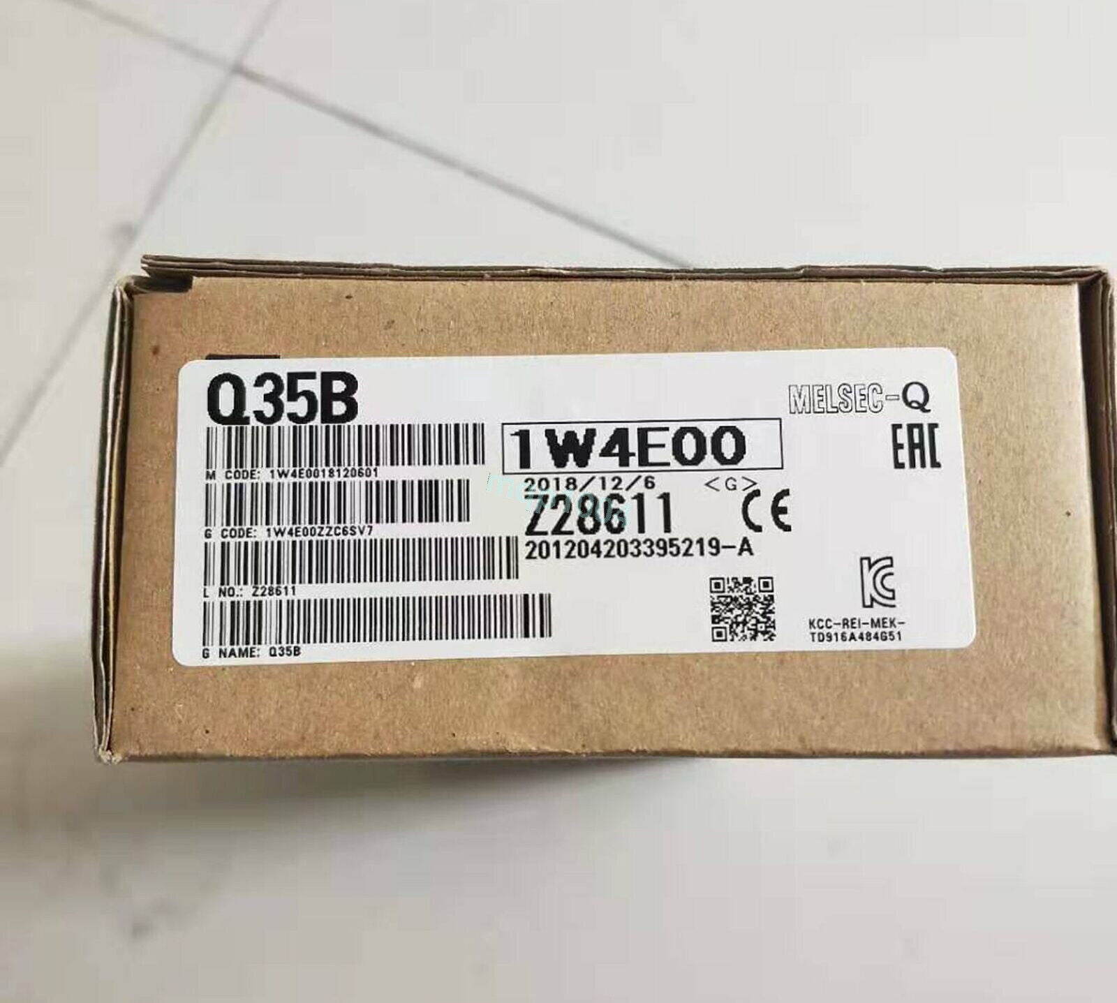 1-PC Mitsubishi Q35B PLC - In Box ping - MITSUBISHI