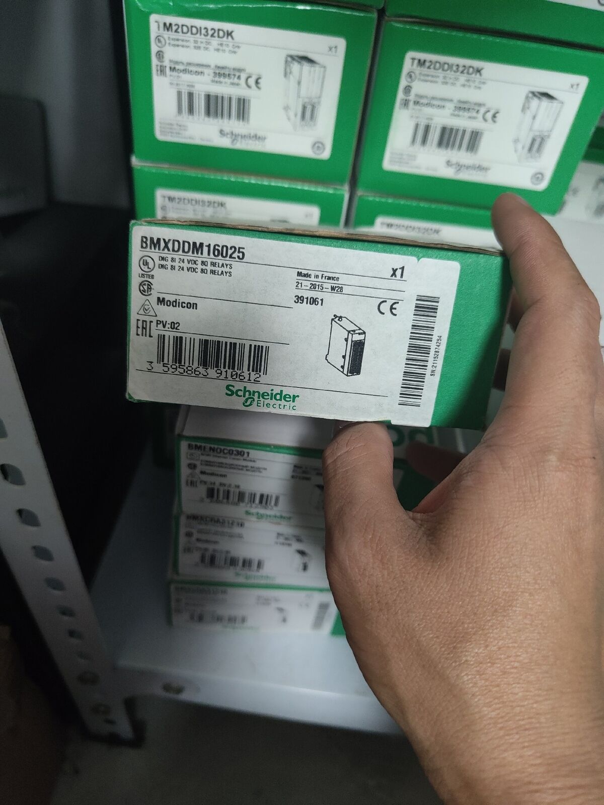 new One Schneider BMXDDM16025 PLC Module ping - ONE SCHNEIDER