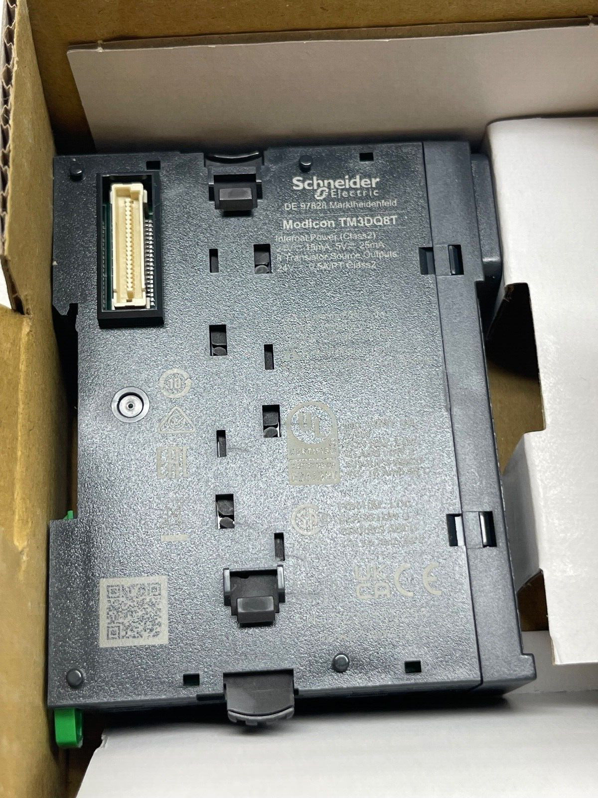 Schneider TM3DQ8T Discrete Output Module, Modicon TM3, 8 Outputs Transistor PNP - SCHNEIDER