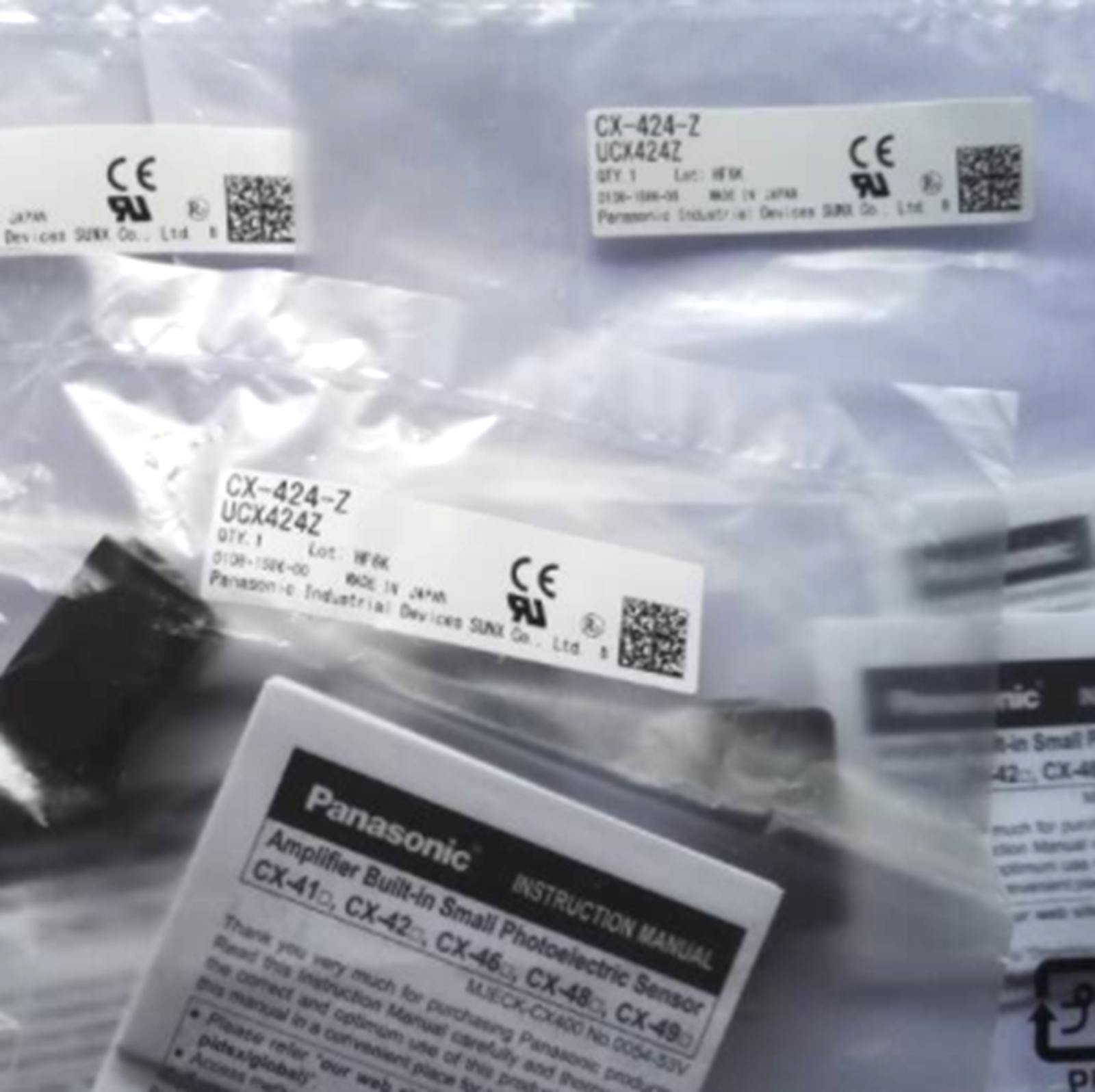 PANASONIC CX-424-Z Photoelectric Sensor | High Sensitivity | Multi-Color Compatibility - PANASONIC