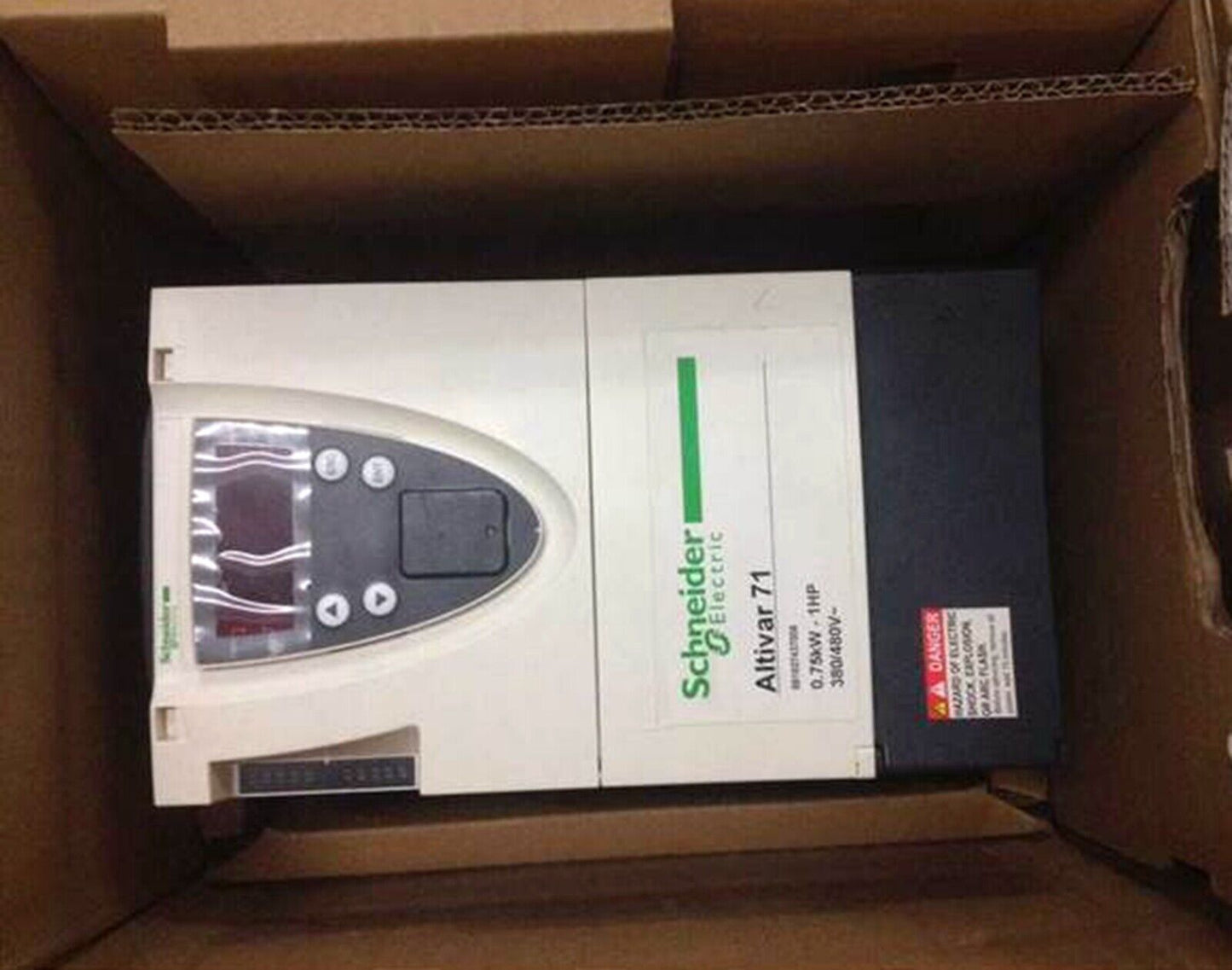 Schneider Electric ATV71HD18N4Z Inverter - SCHNEIDER ELECTRIC
