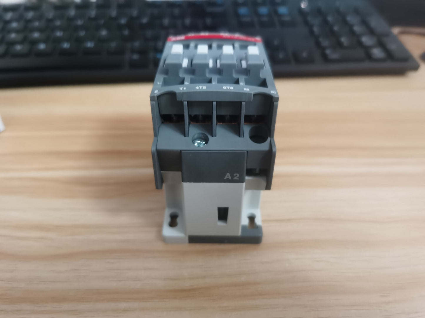 1PCS  ABB AX12-30-01 AX123001  AC Contactor 1NC