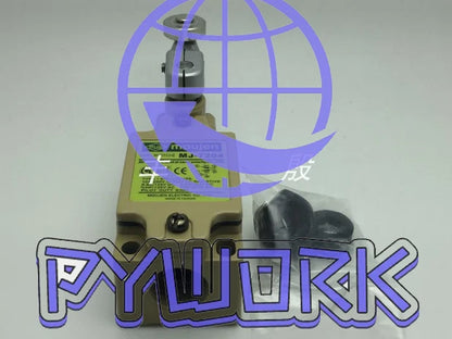 1Pcs Moujen MJ-7204 MJ7204 Limit Switch Free Ship~