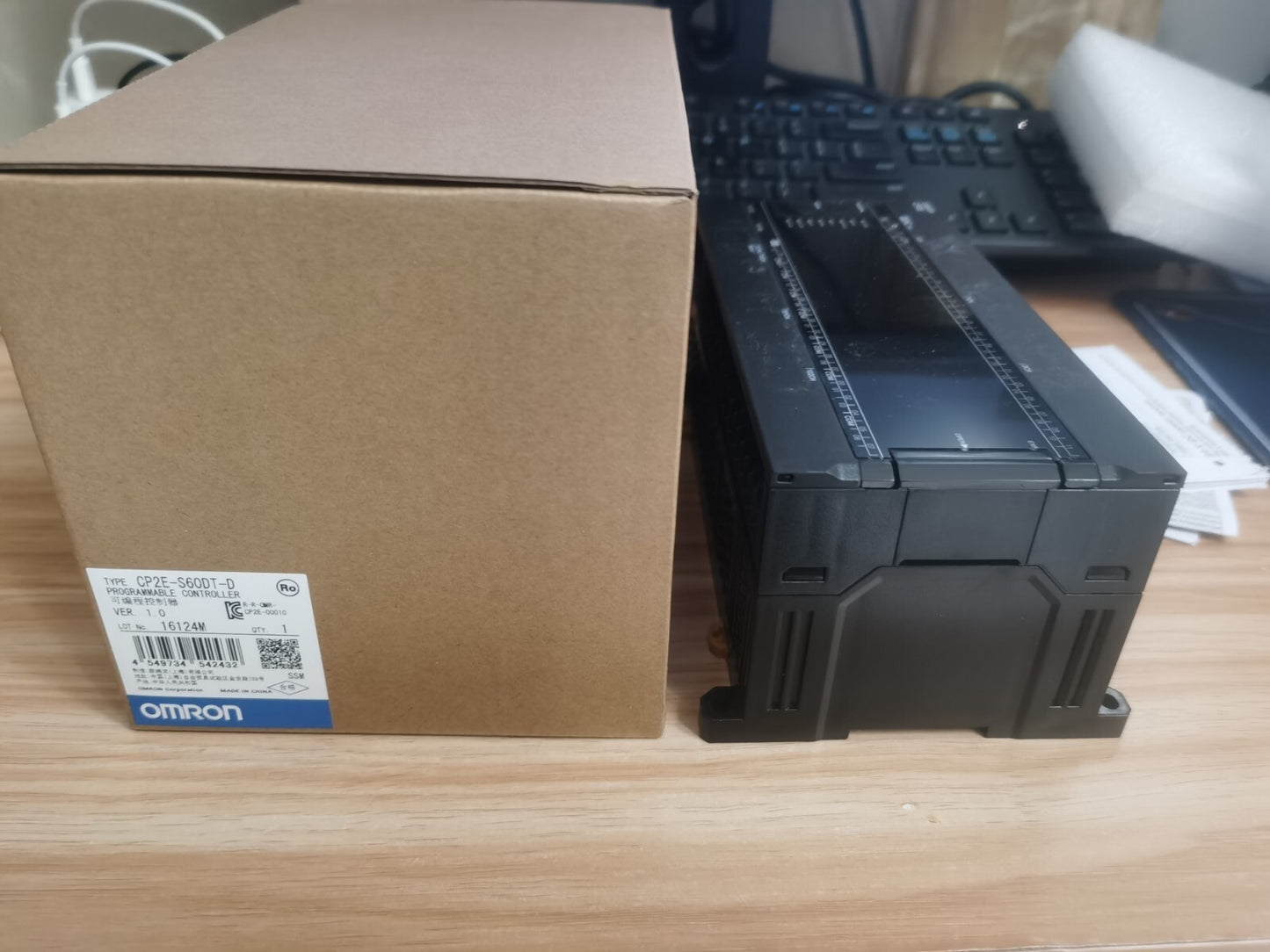 1PCS Omron CP2E-S60DT-D CP2ES60DTD Programmable Controller In Box