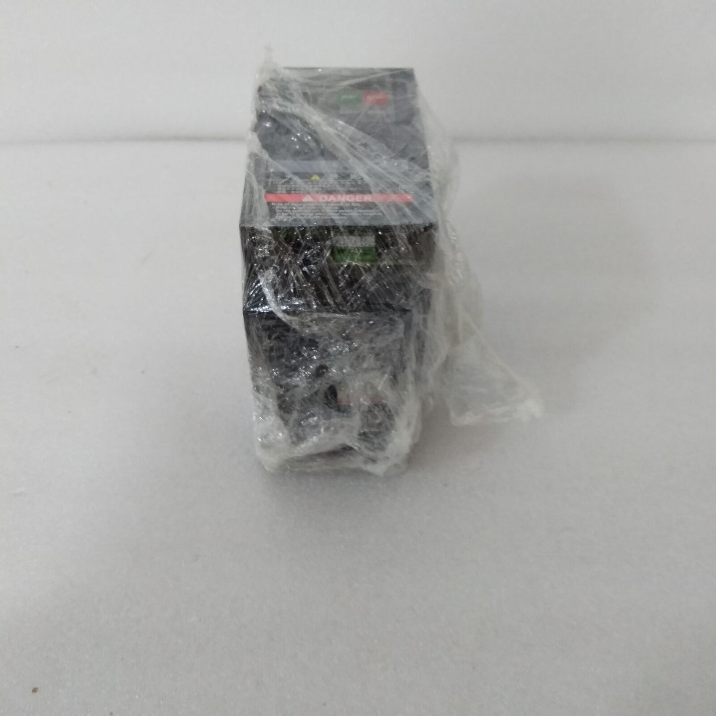 Used TOSHIBA INVERTER VFS15S-2007PL refurbished, high efficiency, within 24 hours - TOSHIBA