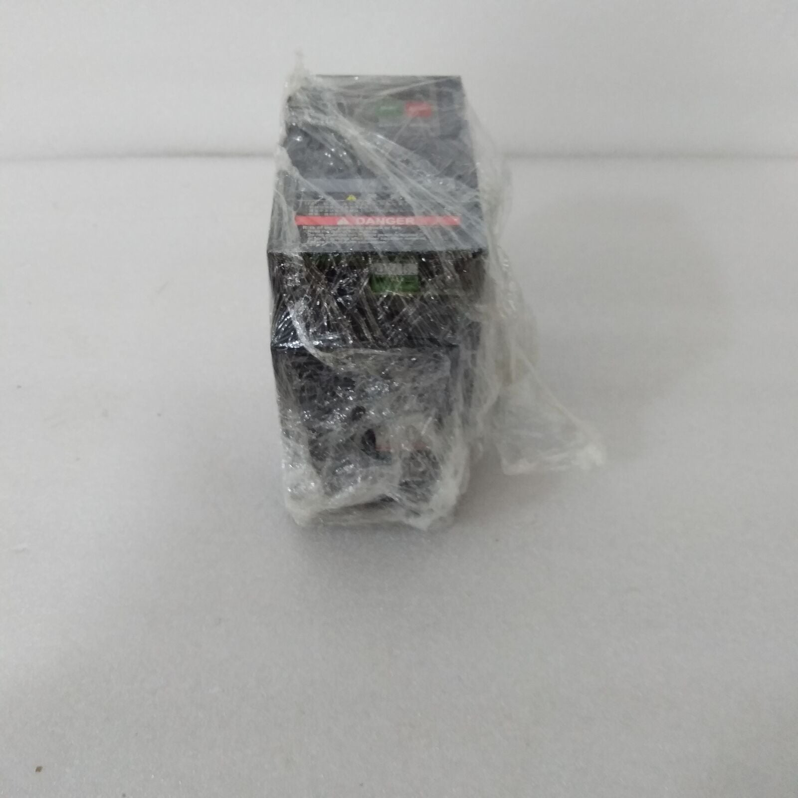 Used TOSHIBA INVERTER VFS15S-2007PL refurbished, high efficiency, within 24 hours - TOSHIBA