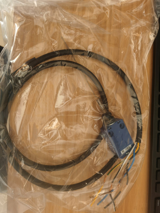 1PC  Schneider XCMD2106L1  1m Limit Switch  Free Ship