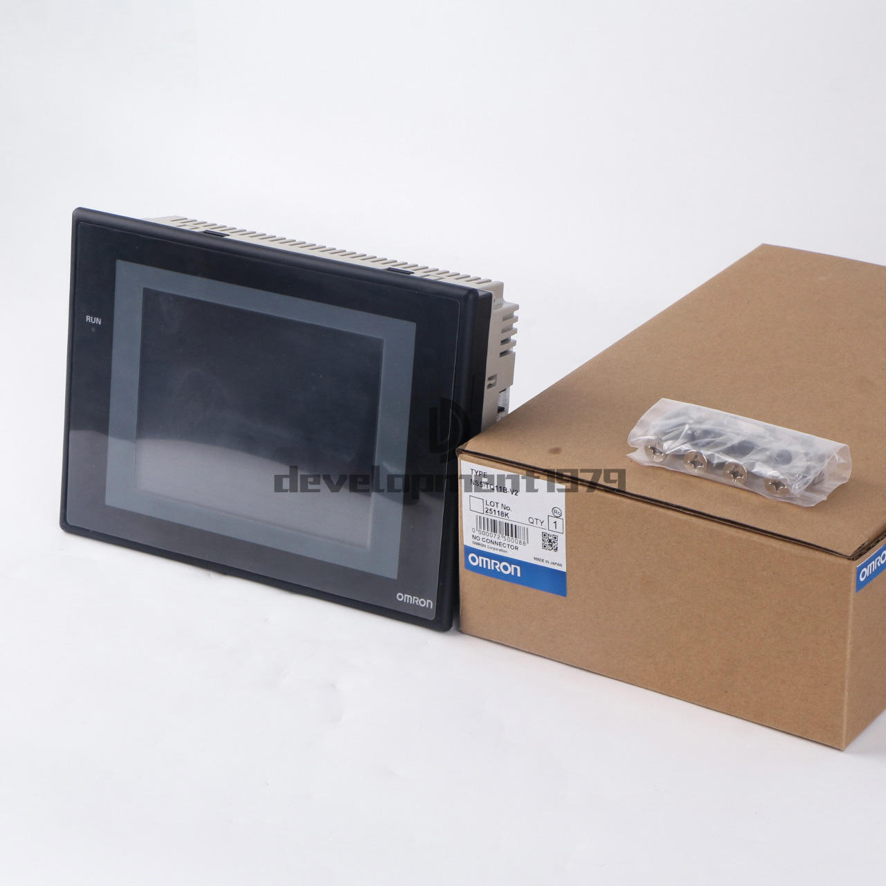 new 1PCS Omron Touch Screen NS5-TQ11B-V2 NS5TQ11BV2 - OMRON