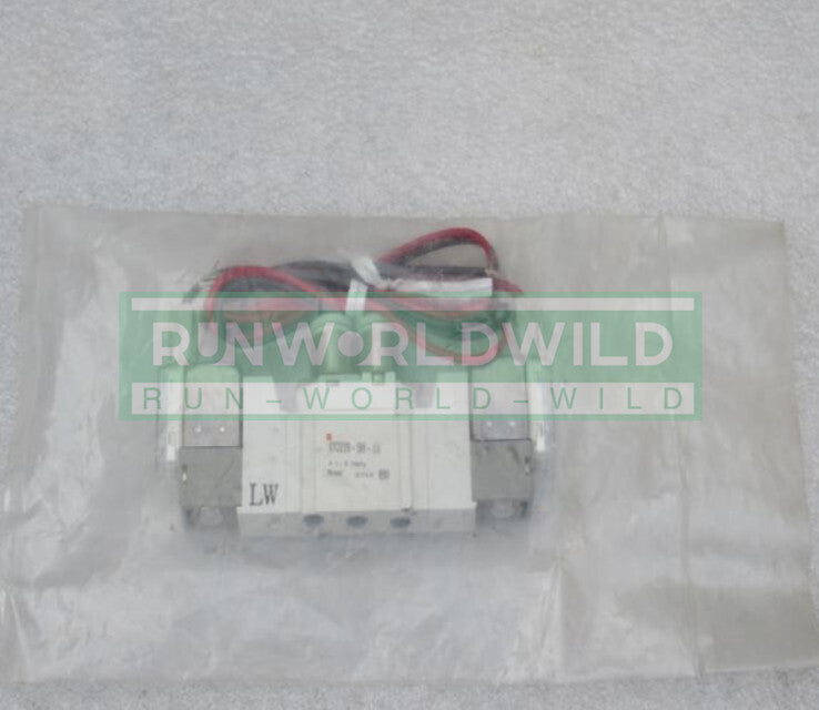 1PCS FOR SMC solenoid valve SY3220-5LD-C6