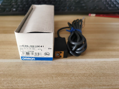 1PC Omron E3S-DS10E41 E3S-DS10E41 Photo Sensor Free Ship