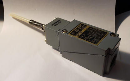 Allen-Bradley PLC 802T-DP (802TDP) - High-Performance Industrial Automation Controller with 4-20mA I/O, 16-bit Resolution, and 24V Power Supply - ALLEN-BRADLEY