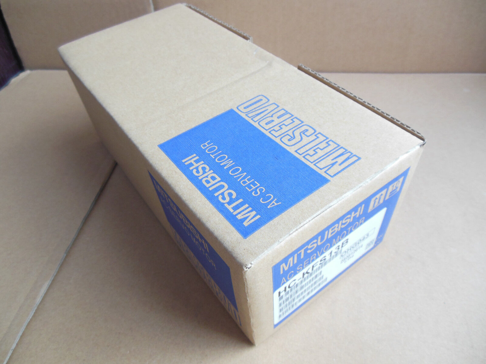 new MITSUBISHI HC-KFS13B Servo Motor HCKFS13B Nex In The Box - MITSUBISHI