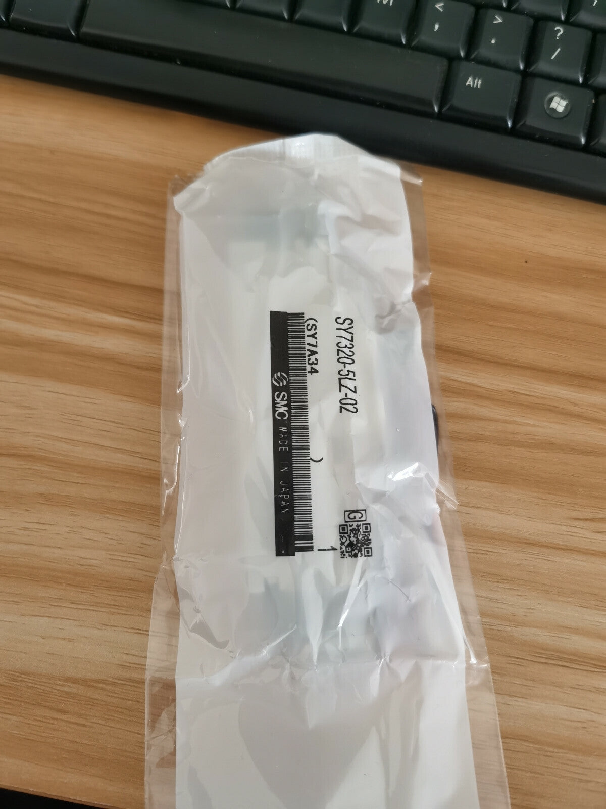 1PCS SMC SY7320-5LZ-02 SY73205LZ02  Solenoid Valve - Free Shipping #SM