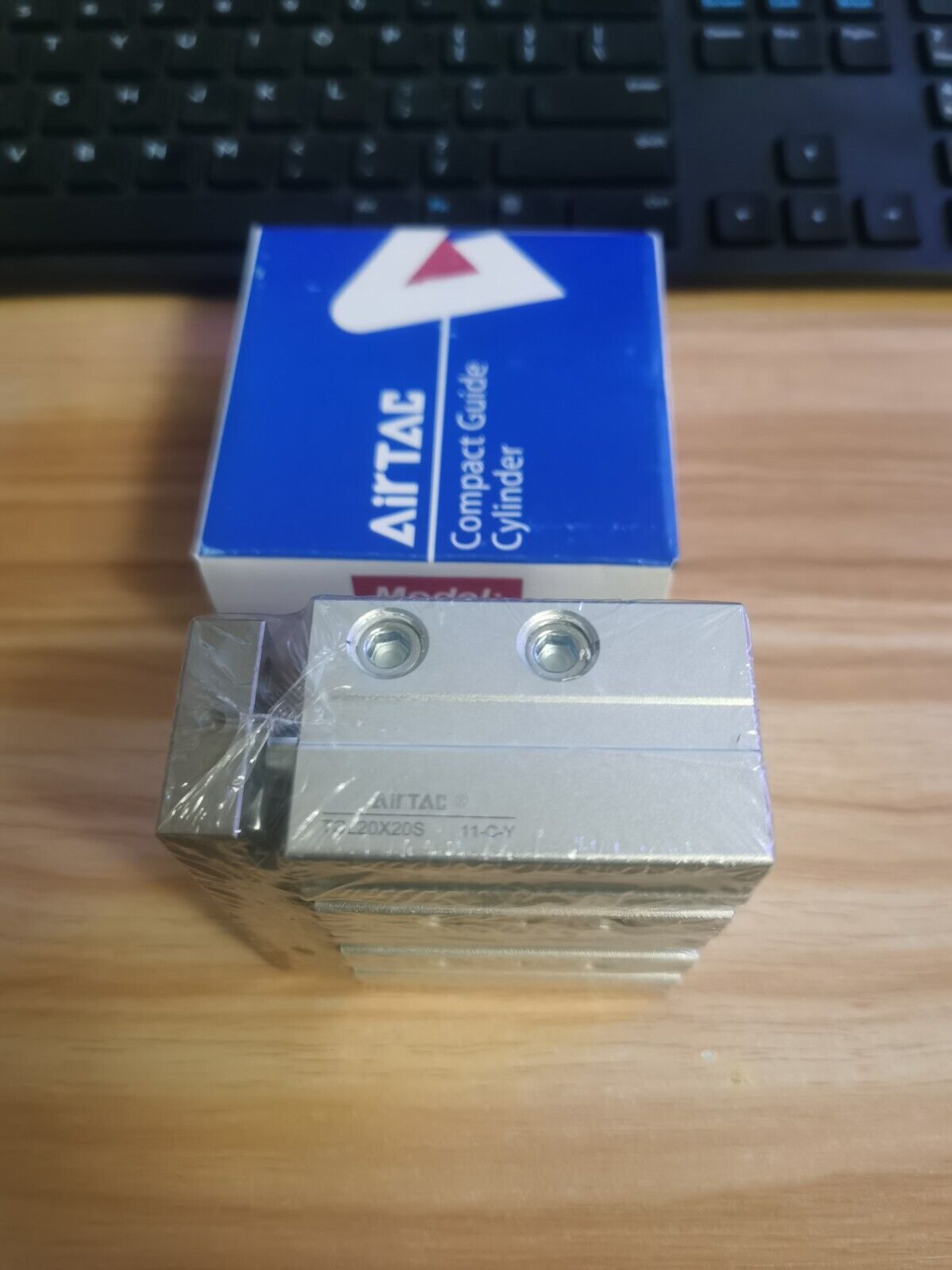 new 1PCS  AirTAC TCL20X20S  Cylinder