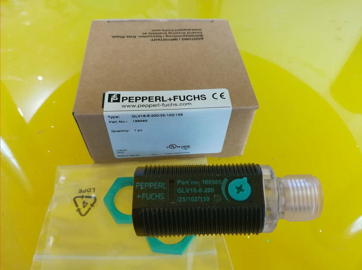 PEPPERL+FUCHS P+F GLV18-8-200/25/102/159 model in box fast ship - PEPPERL+FUCHS