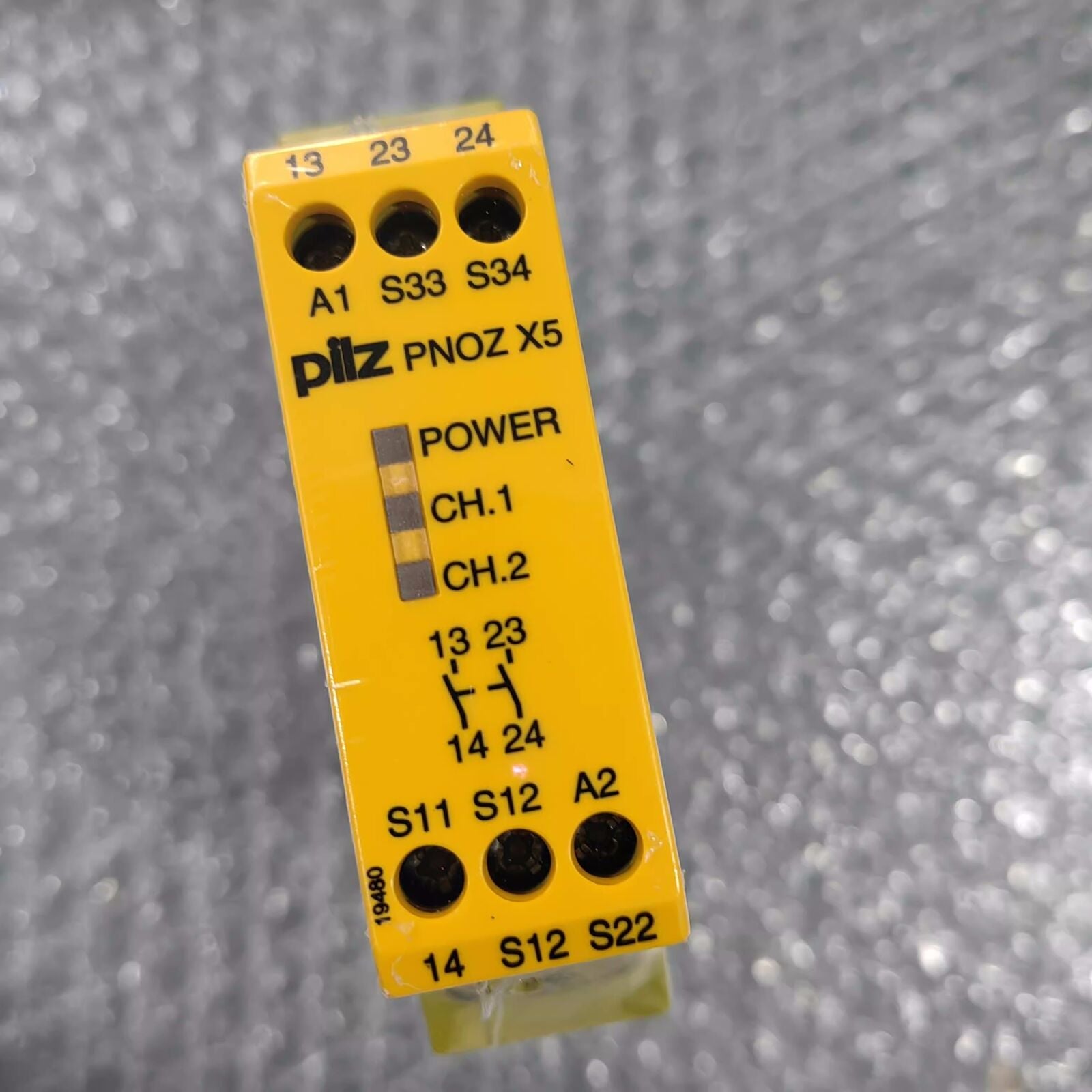 new 1pcs Pilz Safety Relay Module PNOZ X5 774325 - PILZ