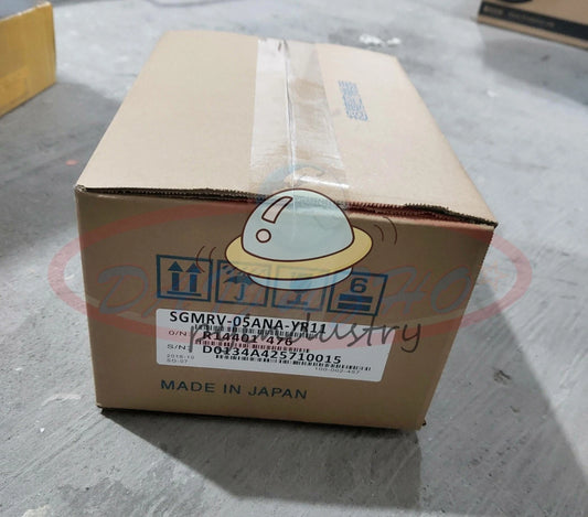 ONE SERVO MOTOR YASKAWA SGMRV-05ANA-YR11