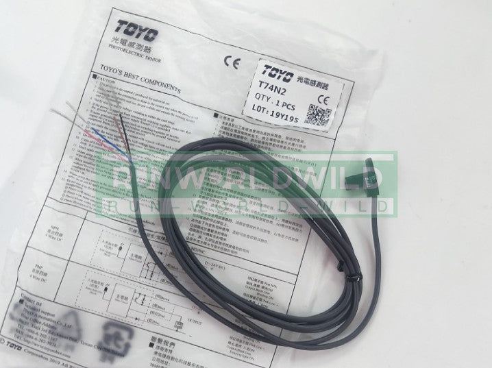 1PCS For TOYO Slot sensor photoelectric switch T74N2