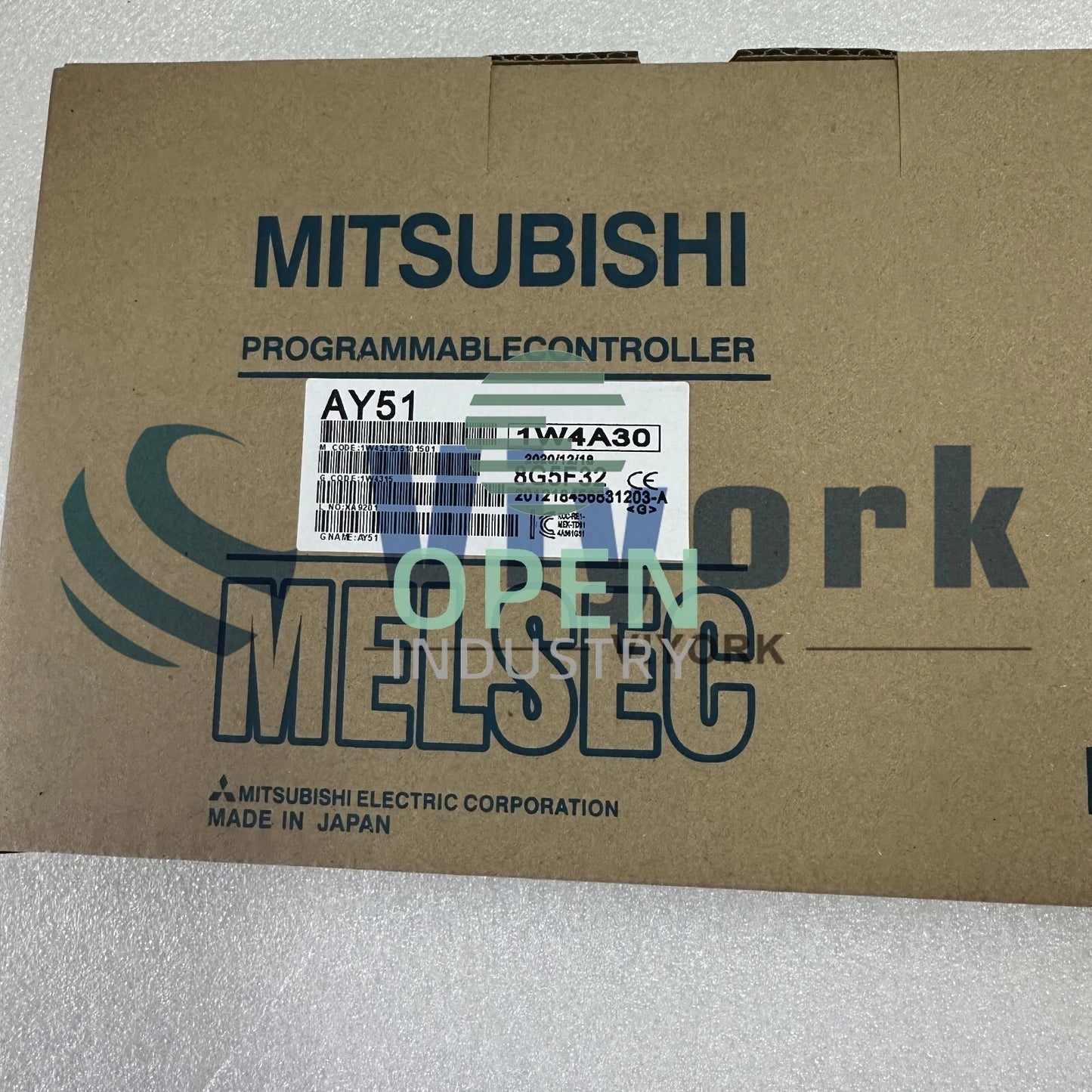 1PCS Mitsubishi AY51 PROGRAMMABLE CONTROLLER OUTPUT MODULE