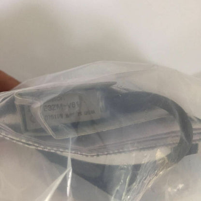 1PC OMRON E3ZM-V61 E3ZMV61 Photoelectric Sensor Switch Free Shipping