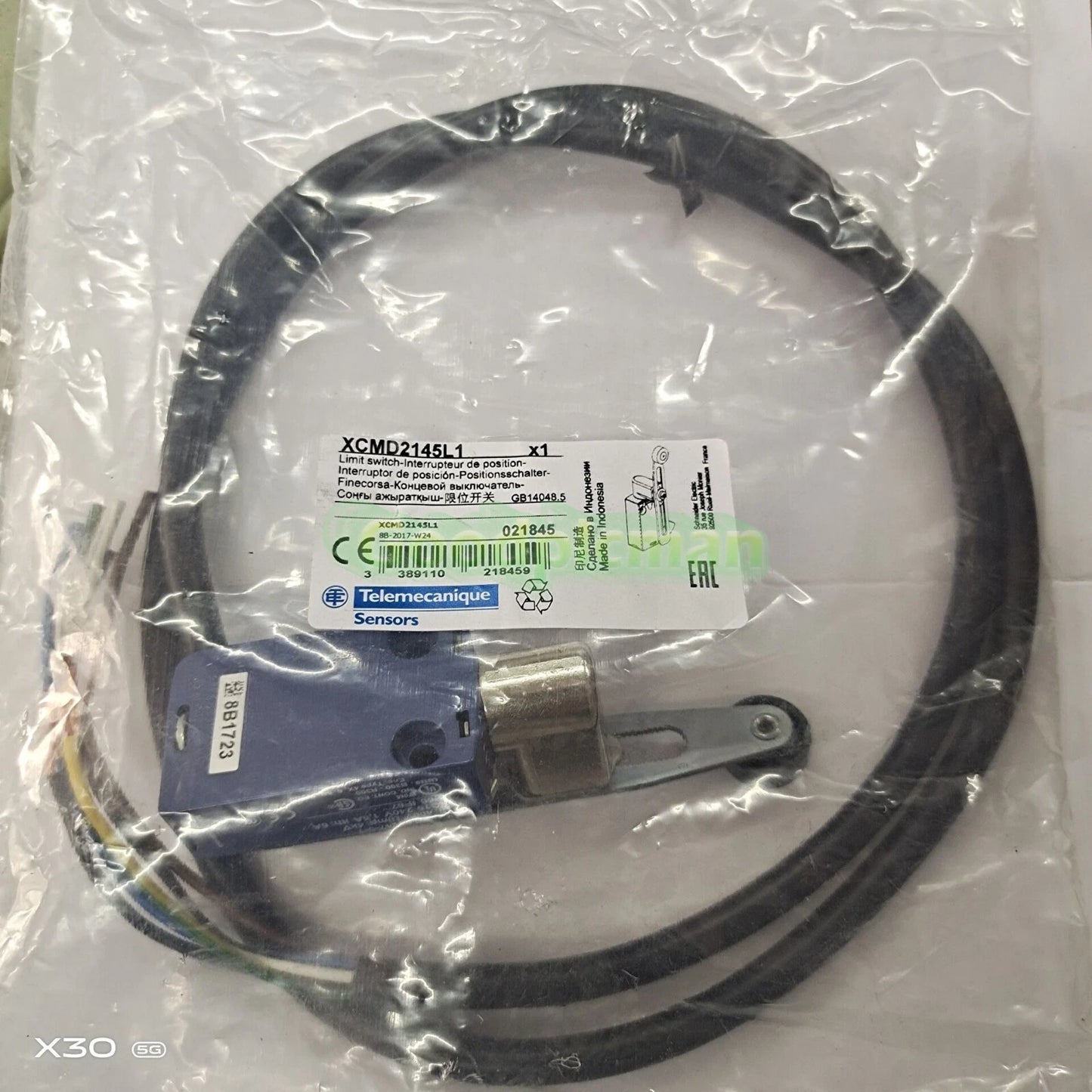 1 pcs XCMD2145L1 Travel Switch Limit Switch