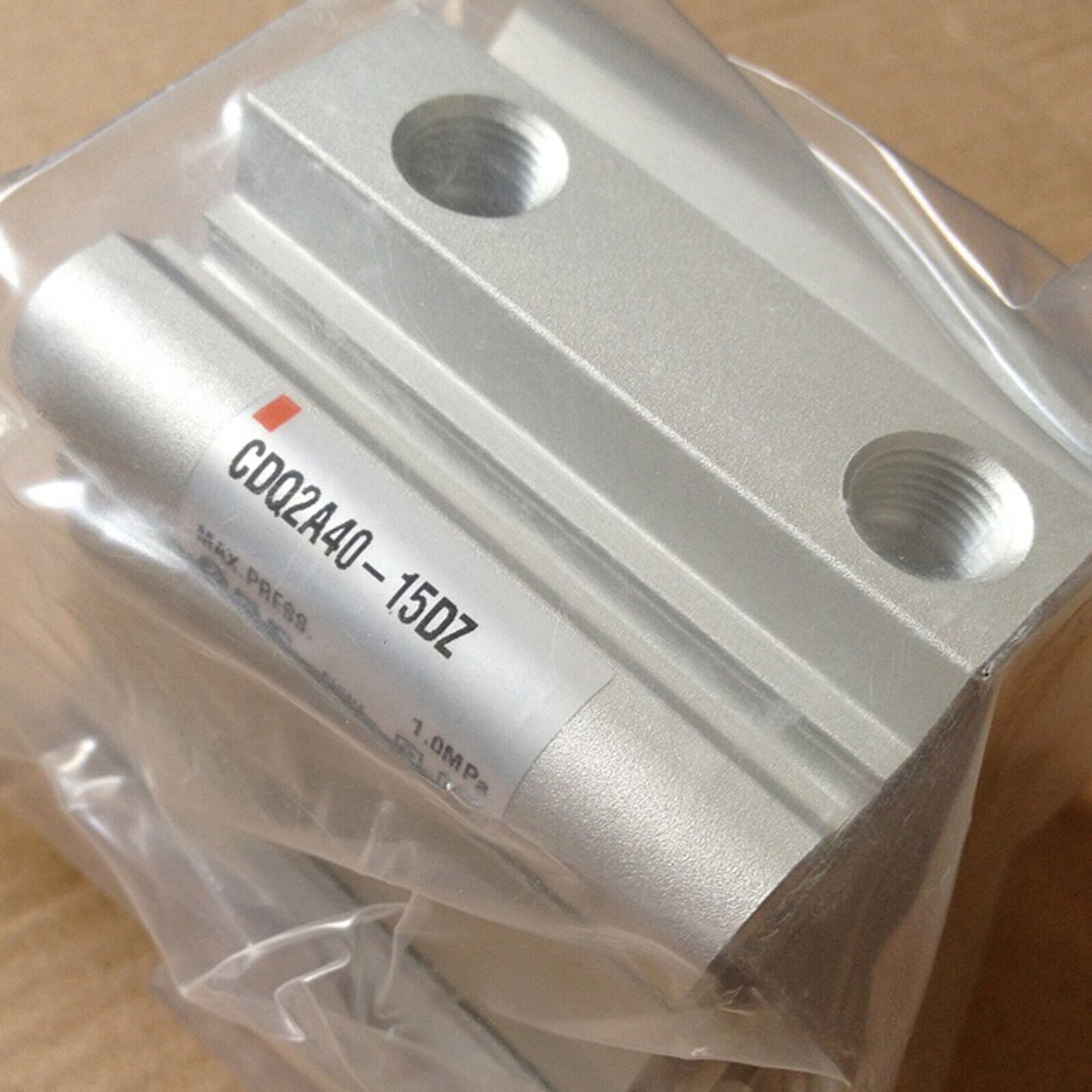 new ONE SMC CDQ2A40-15DZ Cylinder - SMC