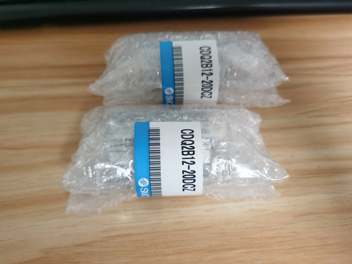 1PC  SMC CDQ2B12-20DCZ CDQ2B1220DCZ Cylinder Free Ship #SM