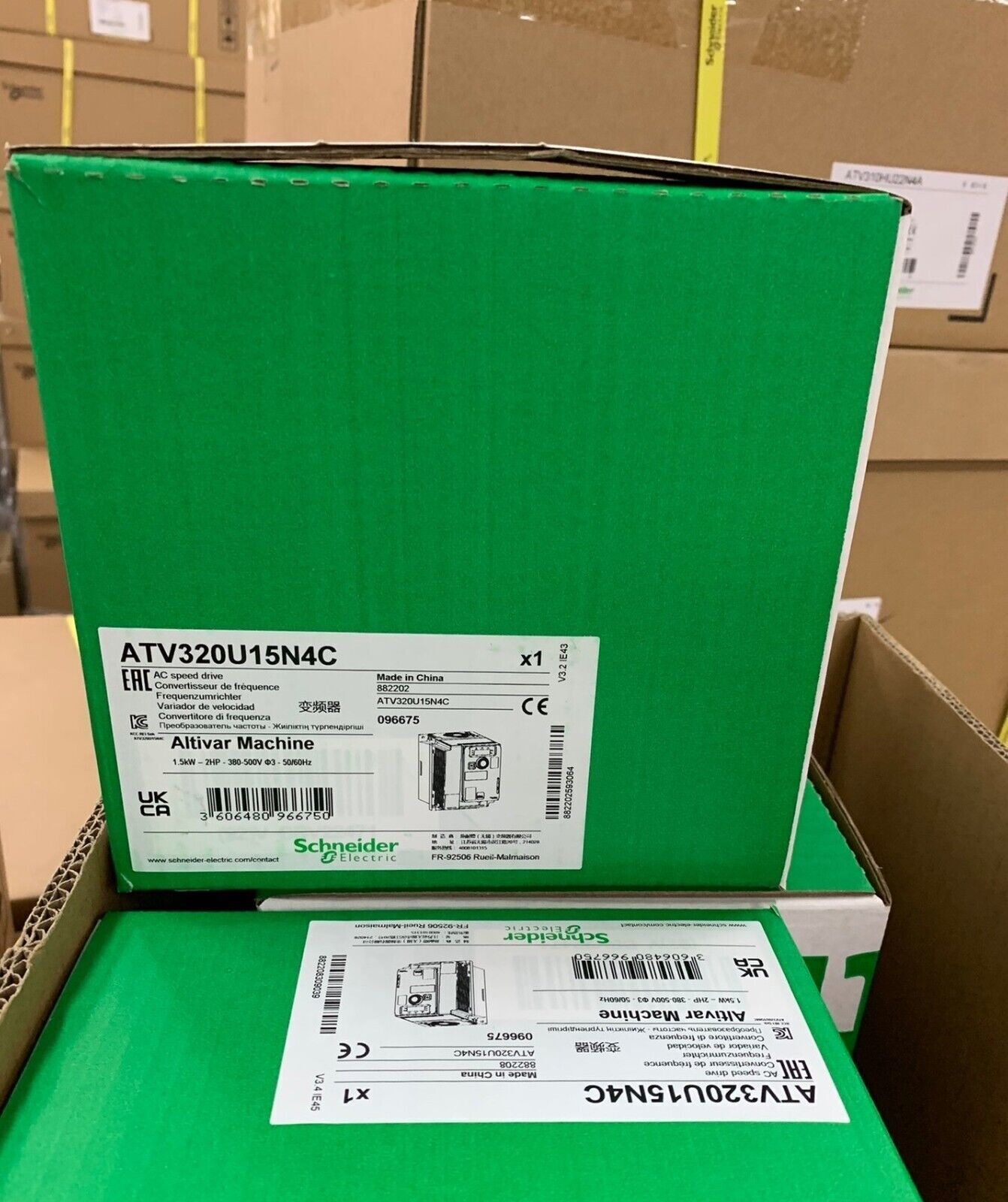 1 Piece Schneider ATV320U15N4C Inverter SHIP New - SCHNEIDER