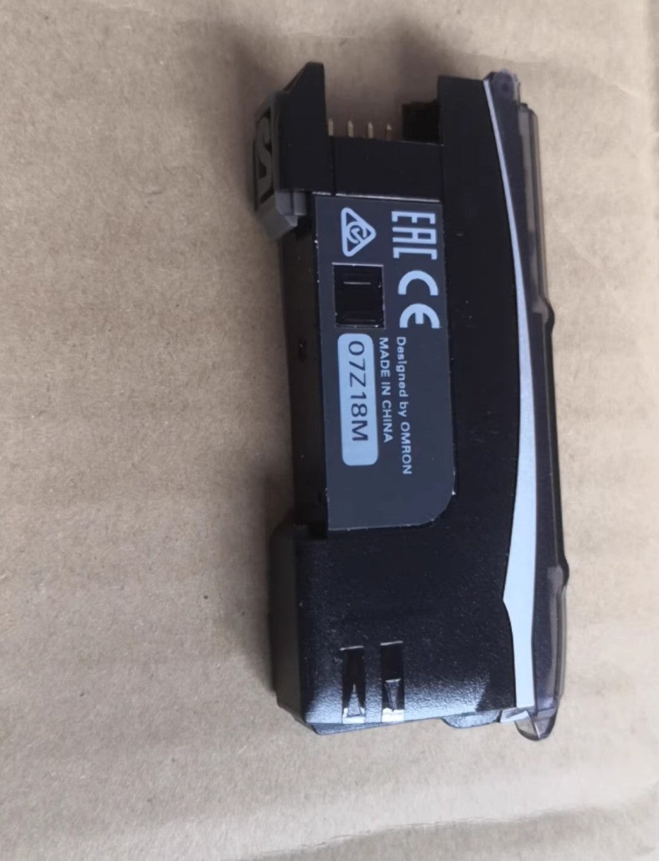 1PC Omron E3NX-FA6M E3NXFA6M Photoelectric Sensor In Box