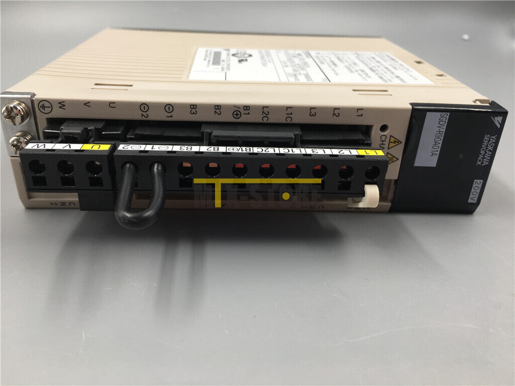 1pcs Yaskawa Servo Drive SGDV-R90A01A