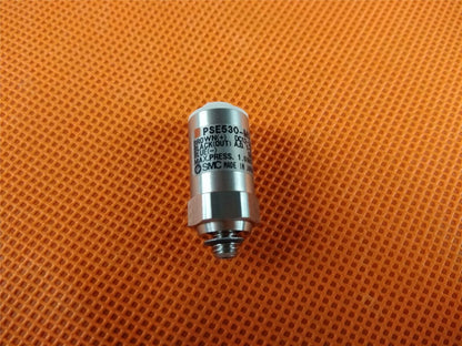 1PC SMC PSE530-M5 Pressure Switch PSE530M5 Free Shipping