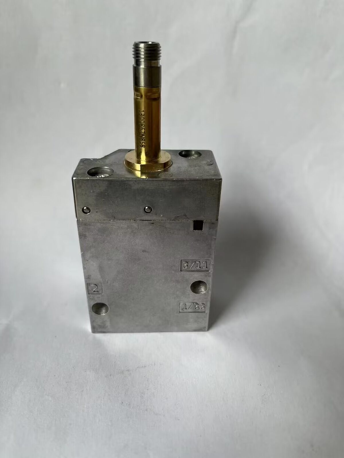 new 1PC FESTO MFH-3-1/8 7802 Solenoid Valve - FESTO