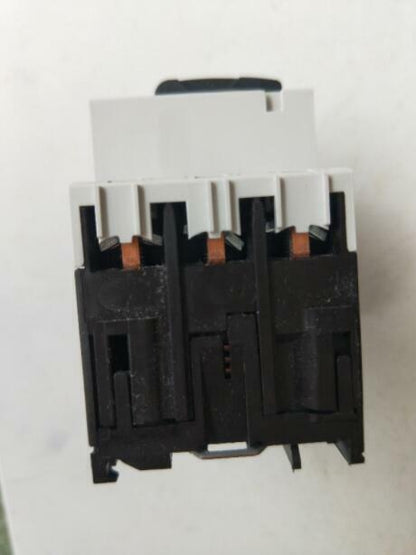 1PCS Eaton Moeller PKZM0-32 PKZM032 Circuit Breaker 25-32A In Box