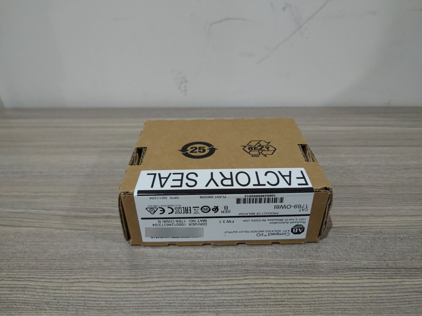 AB 1769-OW8I Compact 8 Port Output Module FW3.1 2022 New Factory Sealed - AB