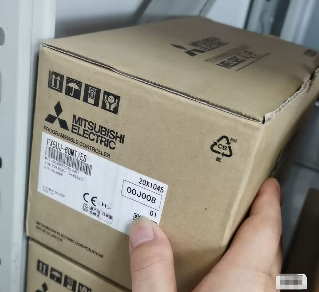 1PC Mitsubishi FX5UJ-60MT/ES FX5UJ60MTES In Box