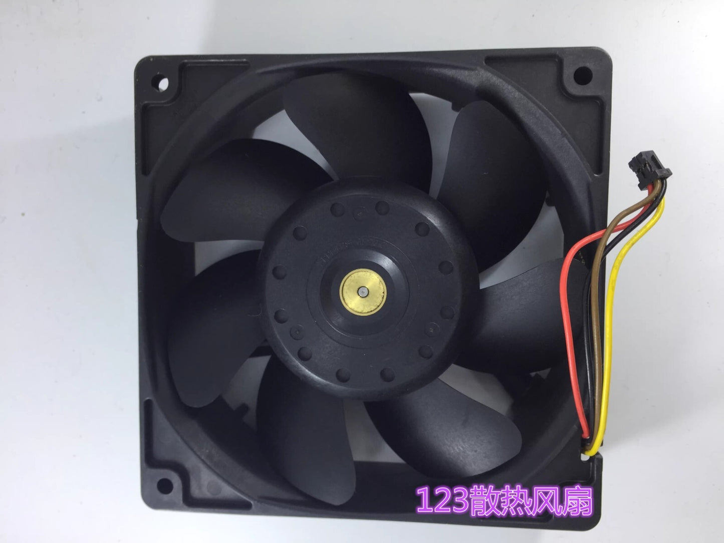 Sanyo 9G1212MH103 12038 DC12V 0.38A 4-Wire Server Cooling Fan