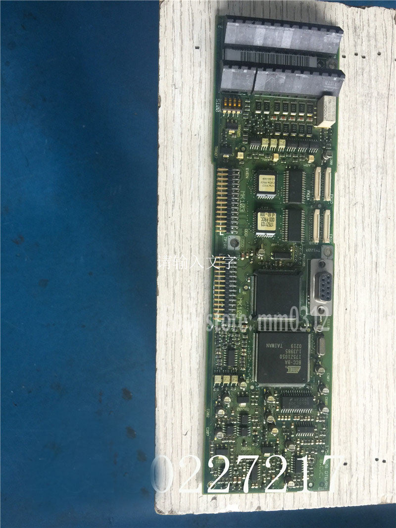 1pcs Danfoss VLT5000 inverter motherboard 175Z1528 DT8/R4 Communication board