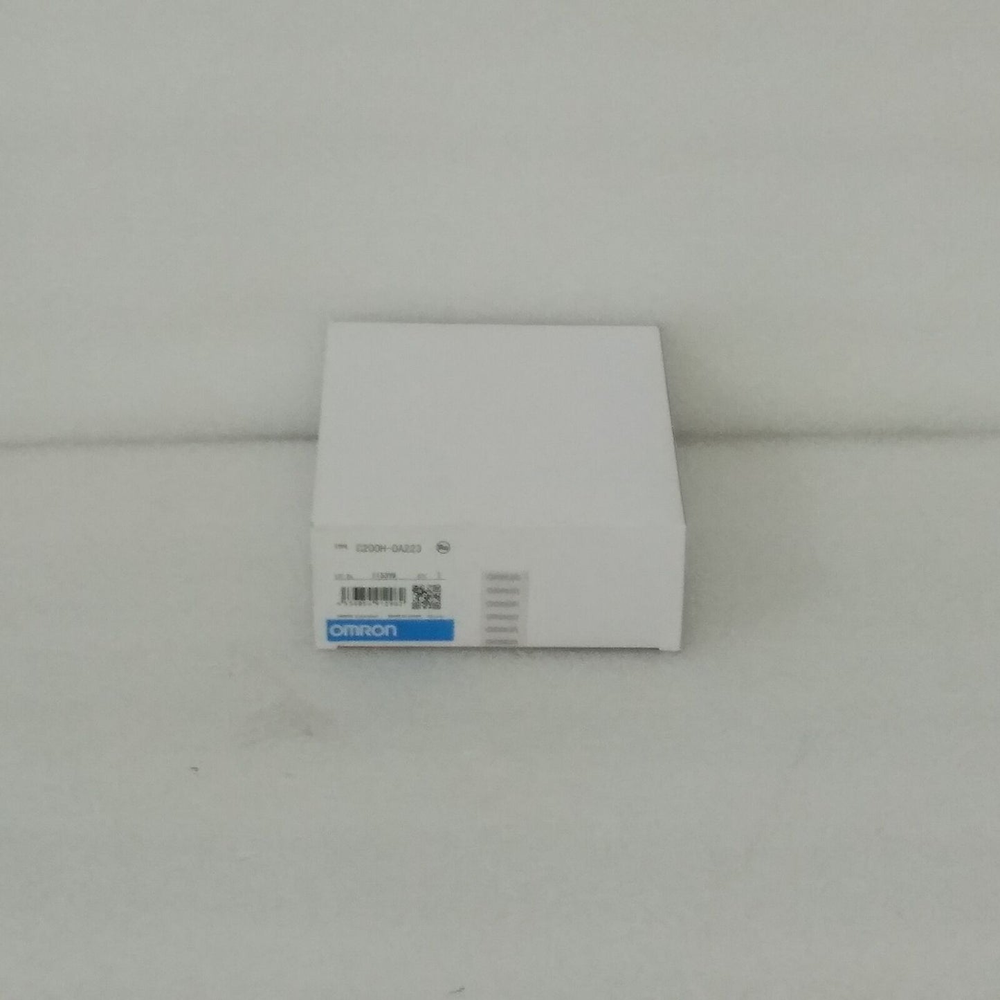 OMRON PLC C200H-OA223 - OMRON PLC
