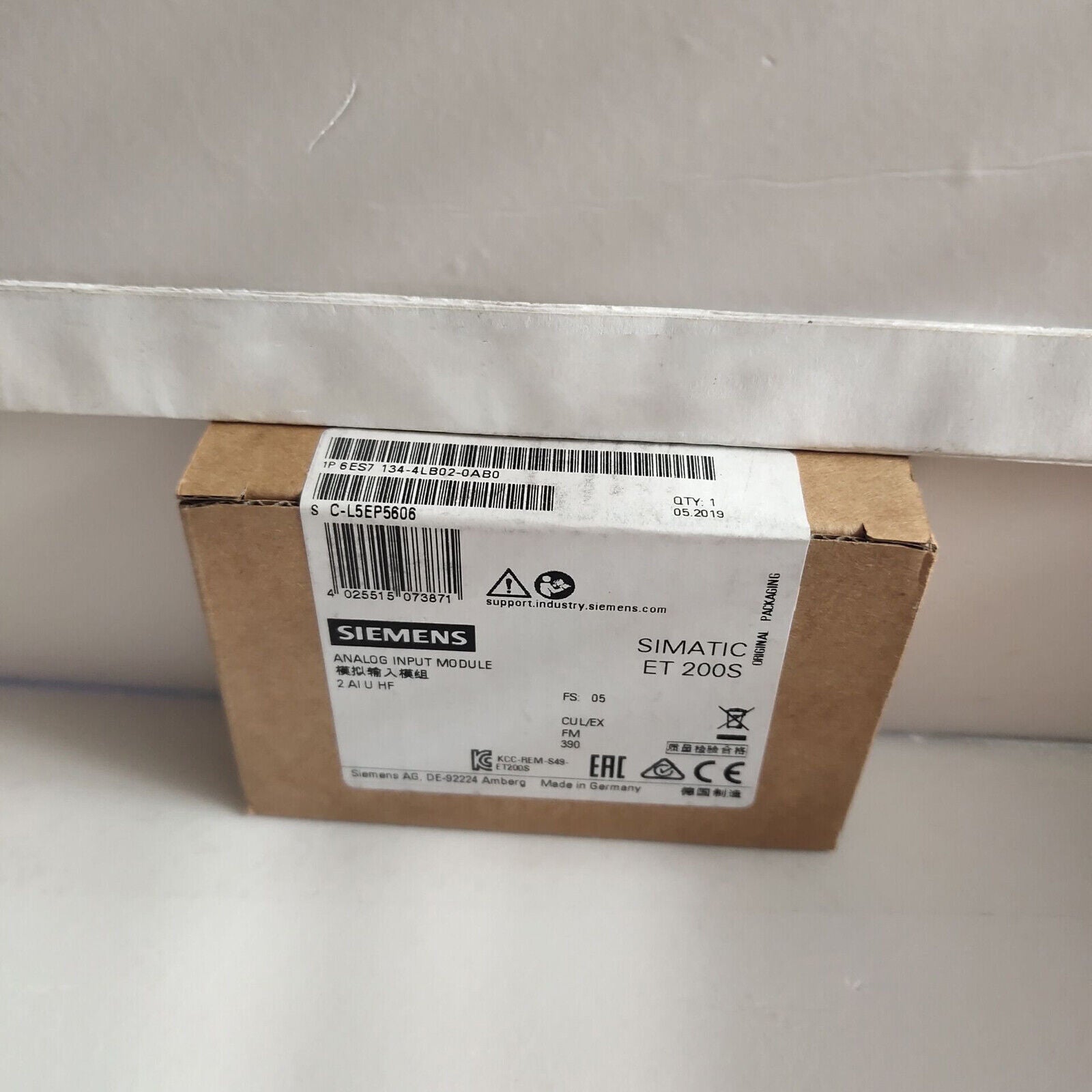 new  SIEMENS IN BOX 6ES7134-4LB02-0AB0 Input unit module Fast Delivery