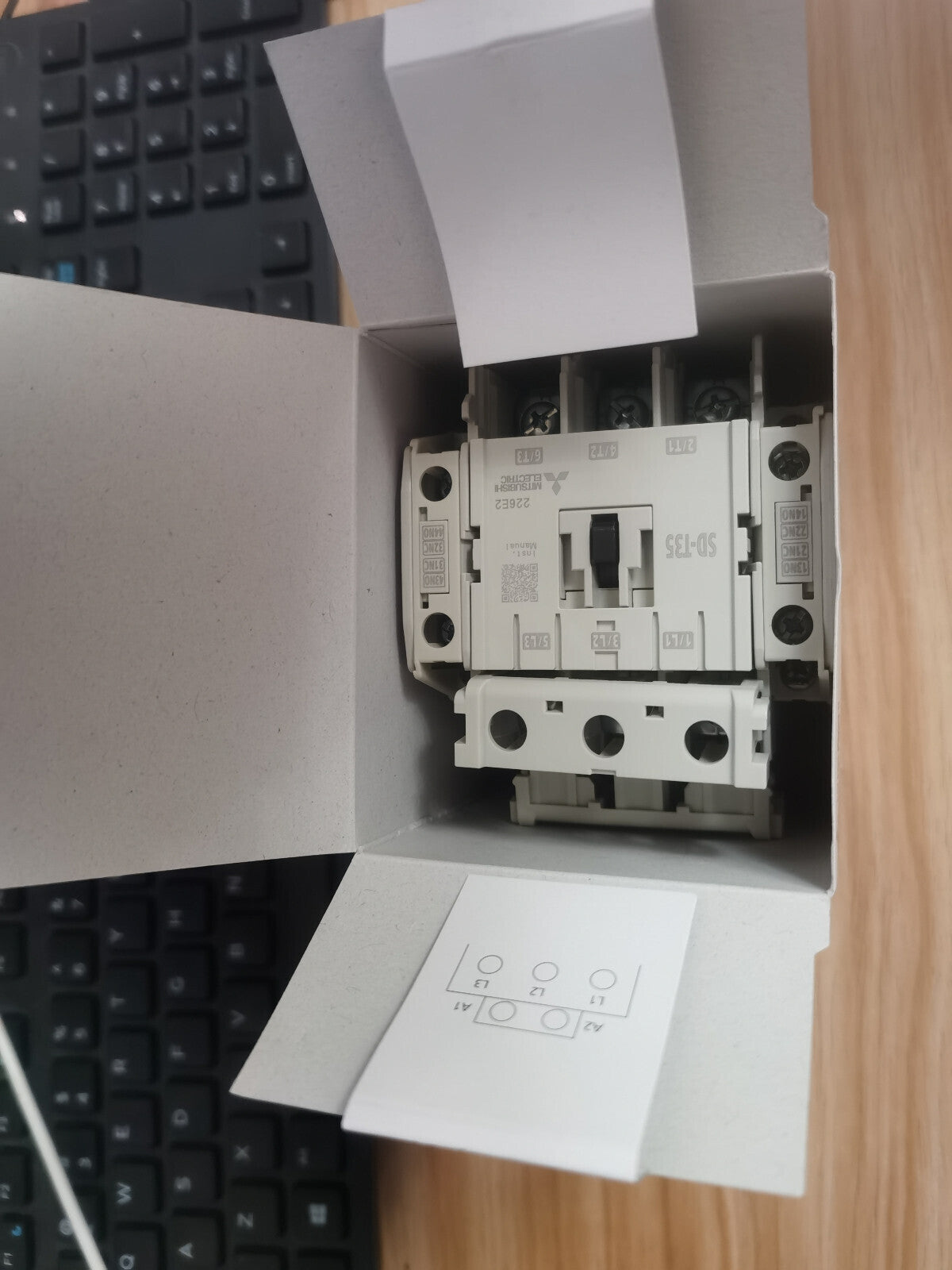 Mitsubishi SD-T35 SDT35 DC Contactor In Box  Free Ship