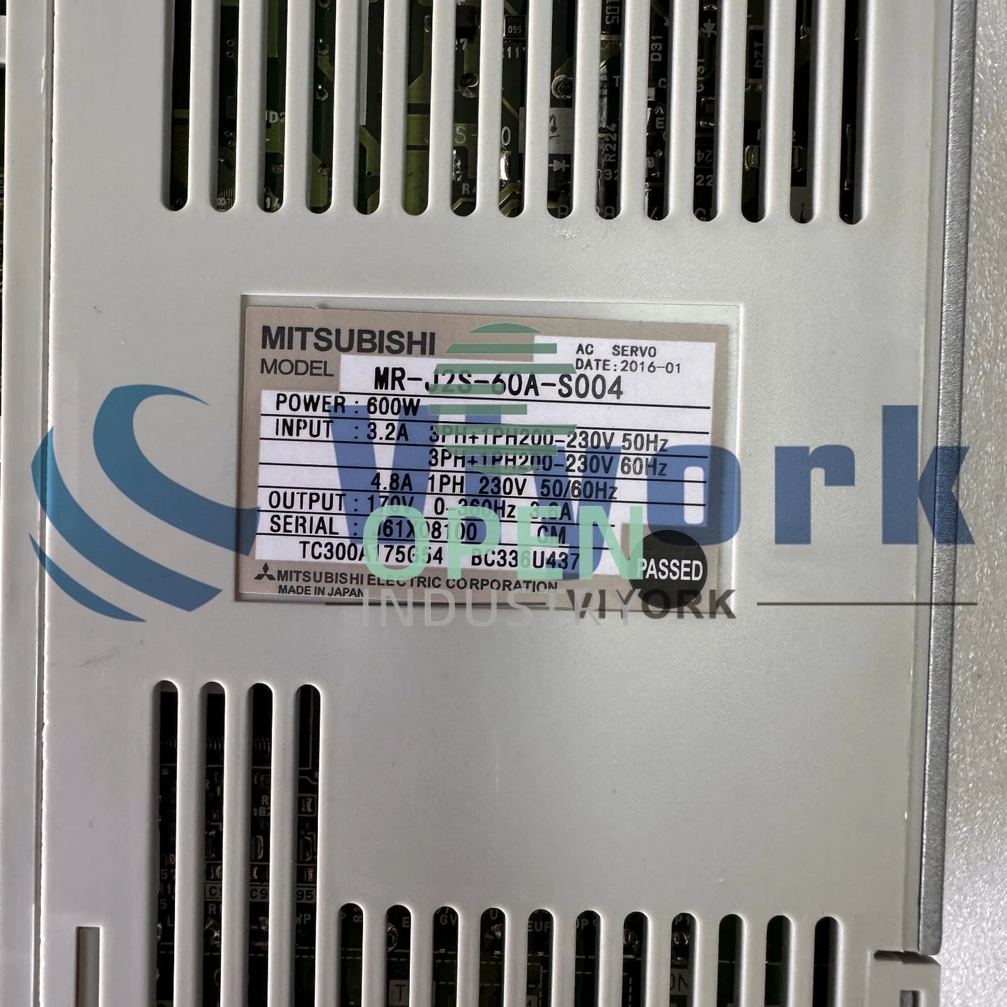 1PCS Mitsubishi MR-J2S-60A-S004 SERVO AMPLIFIER 200-230VAC 50/60HZ