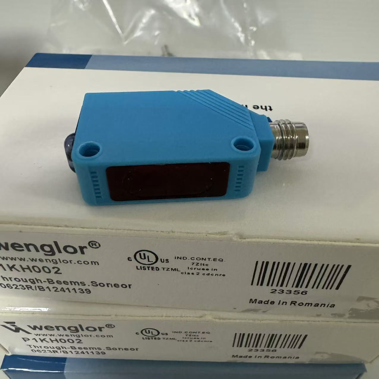 1PCS For WENGLOR Laser Ranging Sensor P1KH002 / P1KH002